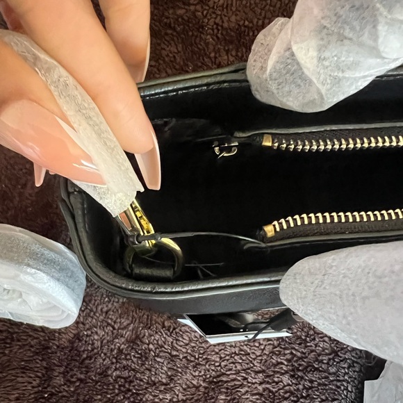 Karl Lagerfeld Paris Handbag - Picture 12 of 12